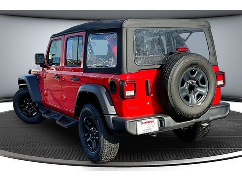 Certified 2022 Jeep Wrangler Unlimited Sport image 2