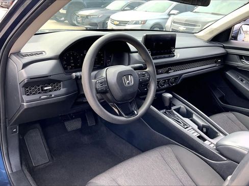 Used 2023 Honda Accord EX image 17