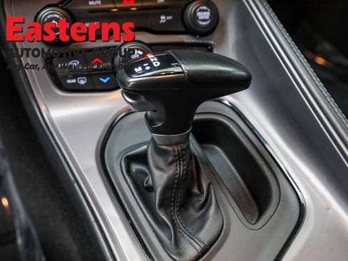 Used 2023 Dodge Challenger SXT image 13