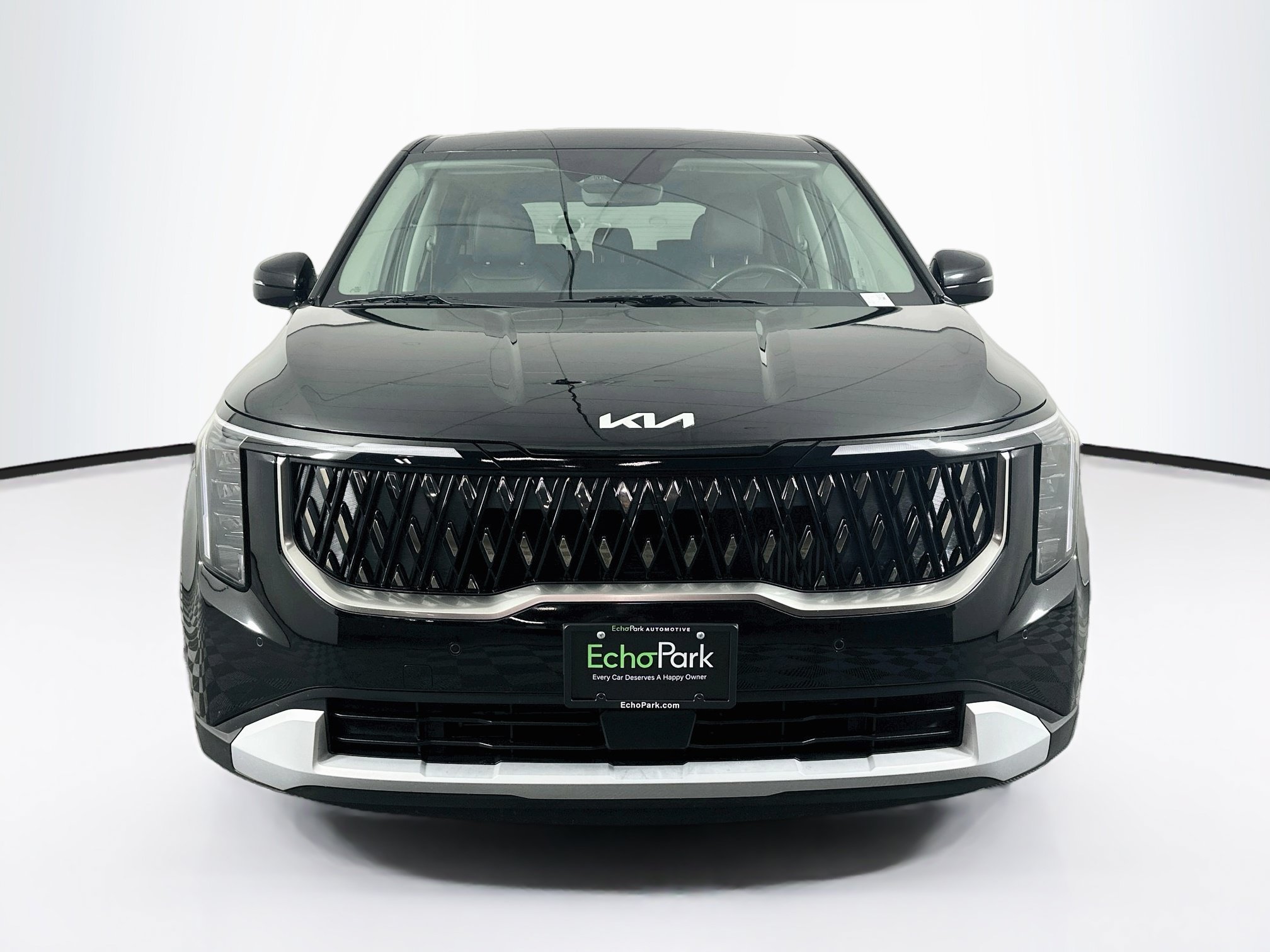 Used 2026 Kia Carnival LXS FWD image 2