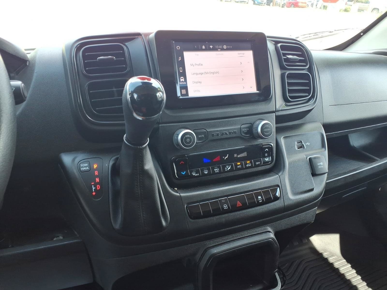 Used 2024 RAM ProMaster 2500 w/ Convenience Group FWD image 14