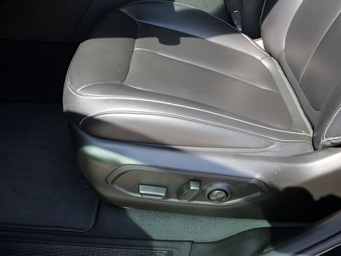 Used 2024 Jeep Grand Cherokee Limited RWD image 13