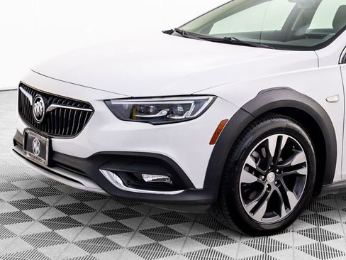 Used 2019 Buick Regal Essence w/ Driver Confidence Package I image 33
