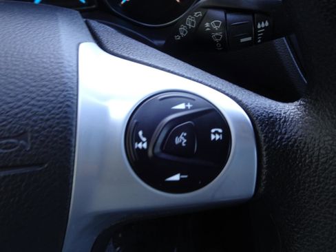 Used 2015 Ford Escape SE image 18