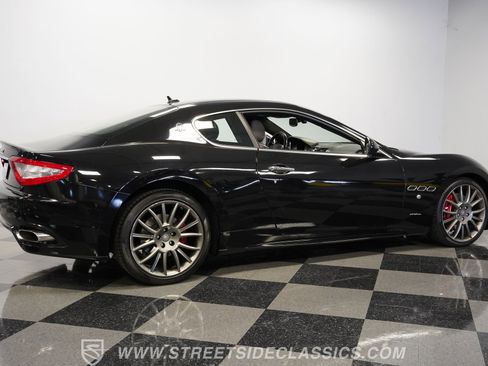 Used 2010 Maserati GranTurismo S RWD image 14