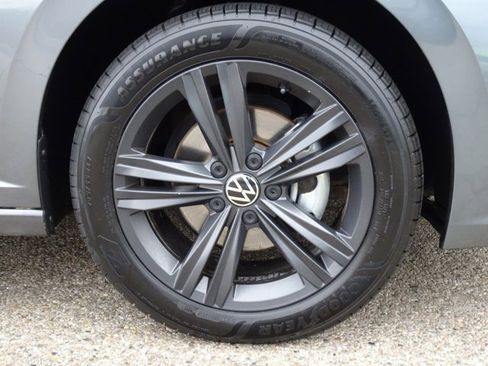 Used 2022 Volkswagen Jetta SE image 29