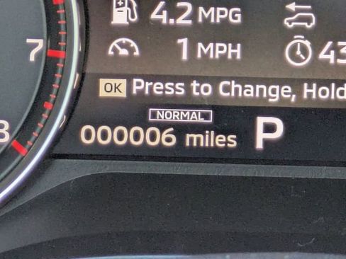 New 2026 Mitsubishi Outlander SE image 33