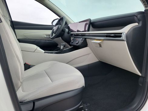 New 2026 Hyundai Tucson SE image 17