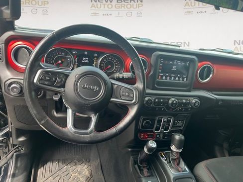 Used 2018 Jeep Wrangler Unlimited Rubicon w/ Safety Group AWD/4WD image 10