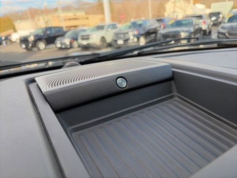 Used 2019 Ford F150 Platinum w/ Equipment Group 701A Luxury image 27