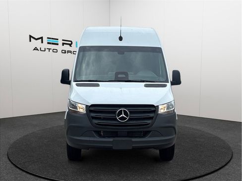 Used 2025 Mercedes-Benz Sprinter 3500 image 3