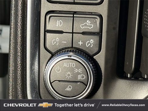 Used 2022 GMC Sierra 2500 AT4 image 31