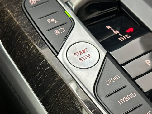 Certified 2023 BMW 330e w/ M Sport Package image 18