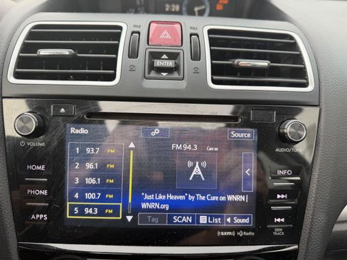 Used 2018 Subaru Forester 2.5i Premium w/ All-Weather Package AWD/4WD image 10