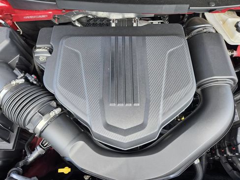 New 2026 Chevrolet Traverse LT w/ Sun and Wheel Package FWD image 36