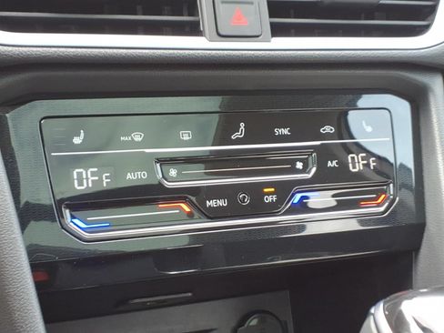 Certified 2026 Volkswagen Taos SE FWD image 22