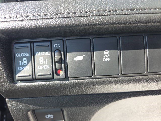 Used 2025 Honda Odyssey EX-L image 18