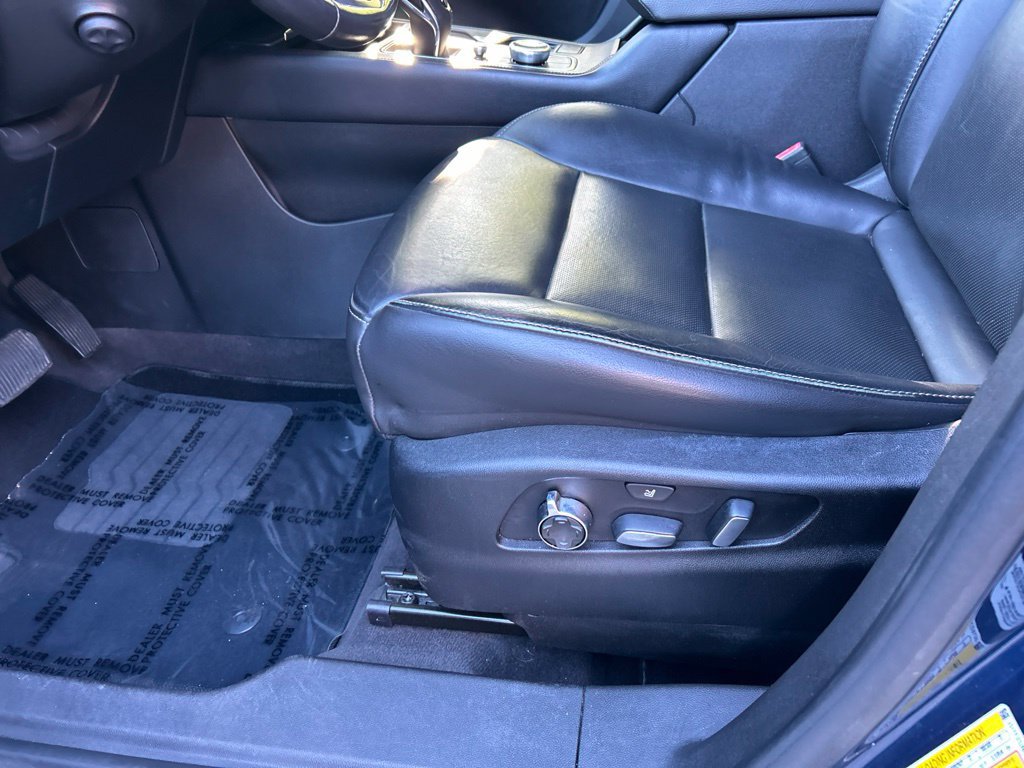 Used 2019 Cadillac XT4 Premium Luxury FWD image 14
