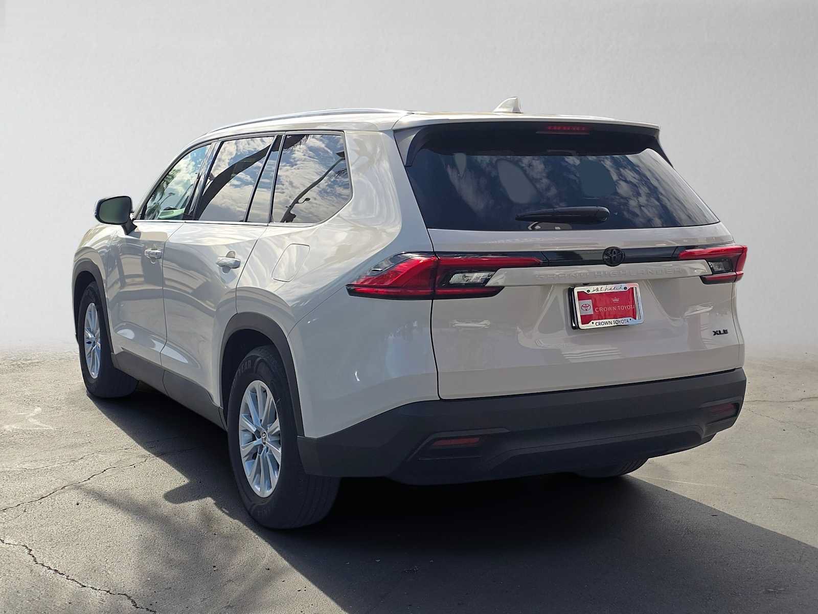 Certified 2024 Toyota Grand Highlander FWD image 5