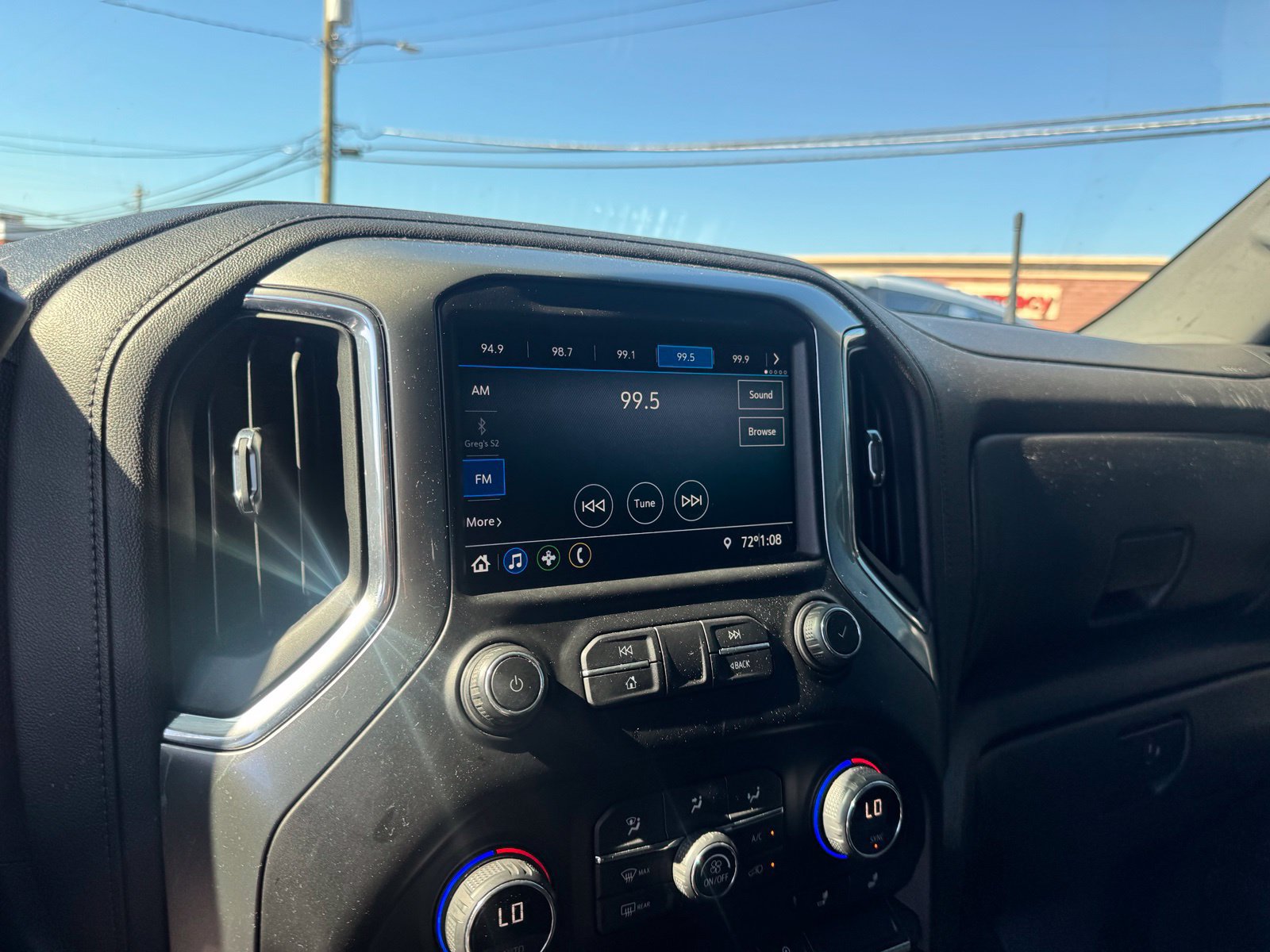 Used 2021 Chevrolet Silverado 1500 LT w/ Z71 Off-Road Package AWD/4WD image 18