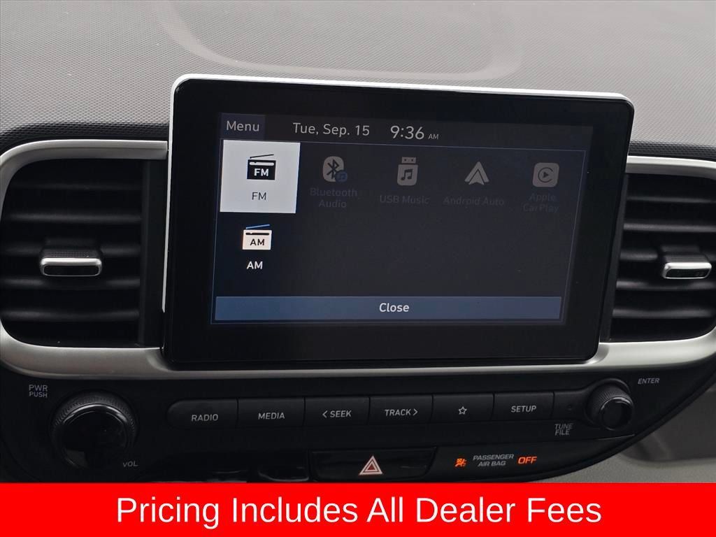 Certified 2023 Hyundai Venue SEL FWD image 16