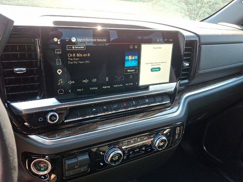 Used 2022 GMC Sierra 1500 Elevation w/ Max Trailering Package AWD/4WD image 6