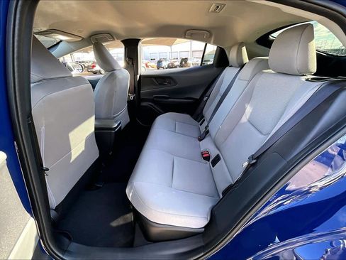 Used 2025 Toyota Prius LE image 18