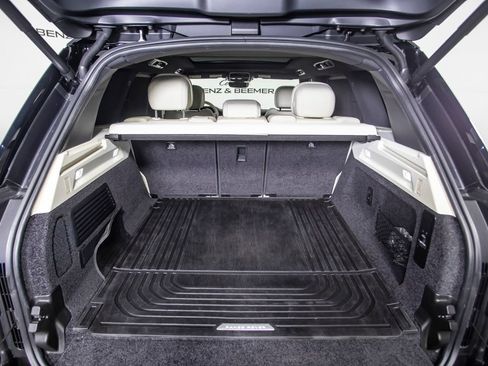 Used 2024 Land Rover Range Rover SE AWD/4WD image 5