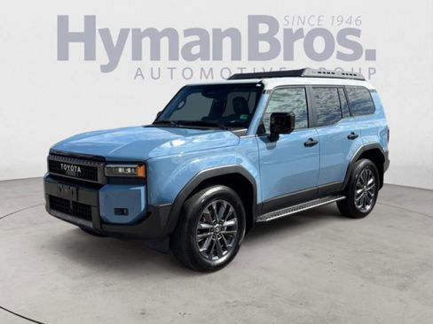 Used 2025 Toyota Land Cruiser image 7