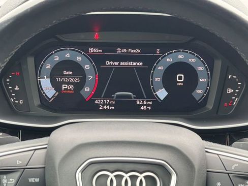 Used 2024 Audi Q3 2.0T Premium image 11