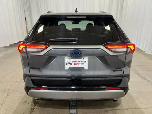 Certified 2023 Toyota RAV4 XSE AWD/4WD image 5