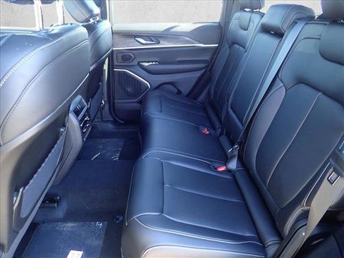 New 2026 Jeep Grand Cherokee Limited image 10