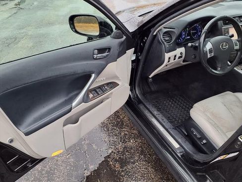 Used 2013 Lexus IS 250 AWD w/ Luxury Plus Pkg Value Edition image 42