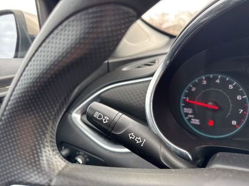 Used 2020 Chevrolet Malibu LT image 12