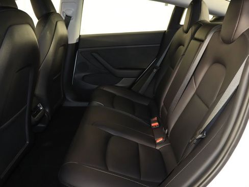 Used 2022 Tesla Model 3 image 14