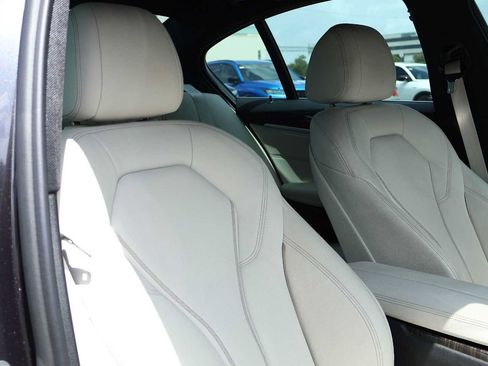 Used 2019 BMW 530i w/ Convenience Package RWD image 14