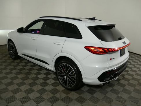 New 2026 Audi SQ5 Premium Plus image 27