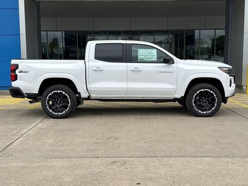 New 2026 Chevrolet Colorado Z71 w/ Technology Package AWD/4WD image 2