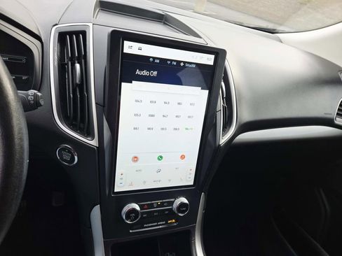 Used 2023 Ford Edge SEL image 23