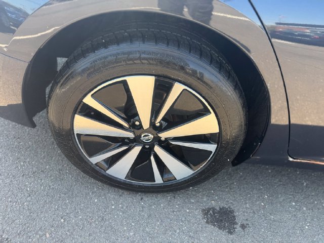 Used 2020 Nissan Altima 2.5 SV FWD image 16