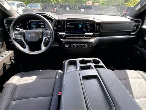 Used 2023 Chevrolet Silverado 1500 RST AWD/4WD image 16