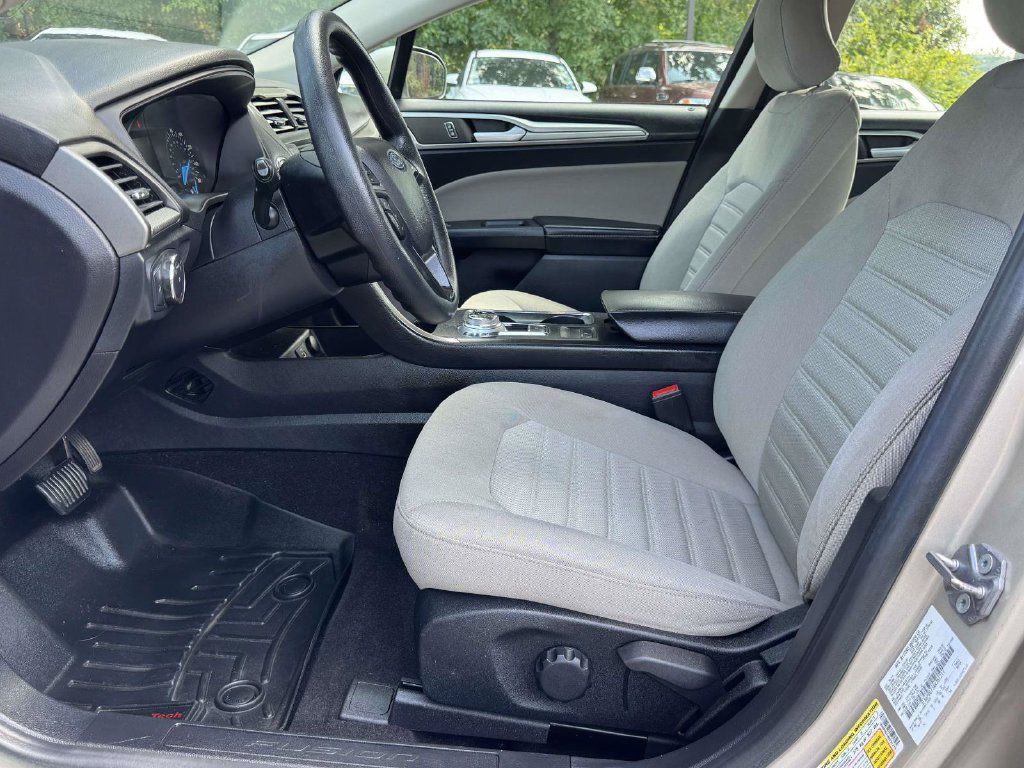 Used 2019 Ford Fusion S FWD image 21