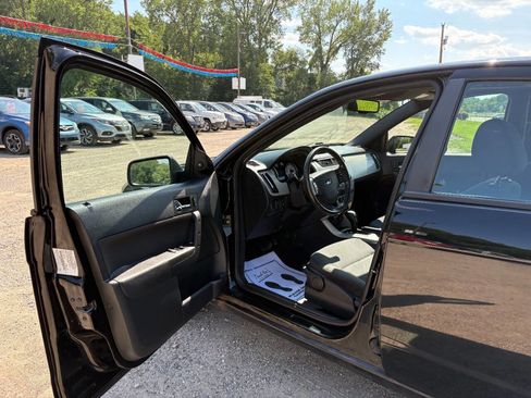 Used 2011 Ford Focus SES w/ 401A Rapid Spec Order Code image 10