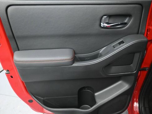 Used 2023 Nissan Frontier PRO-4X w/ Technology Package image 25