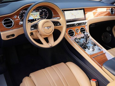 Used 2023 Bentley Continental GT V8 image 2