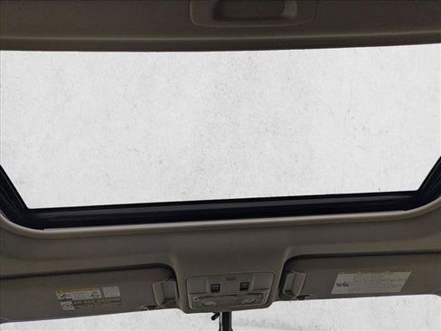 Used 2013 Toyota RAV4 Limited AWD/4WD image 17