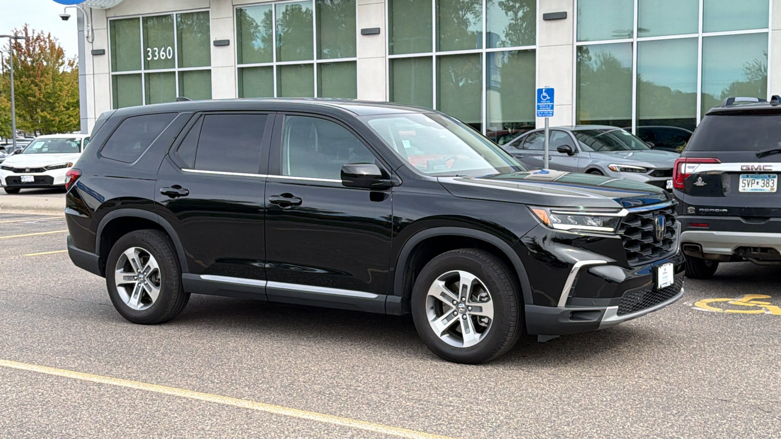 Certified 2024 Honda Pilot EX-L image 1