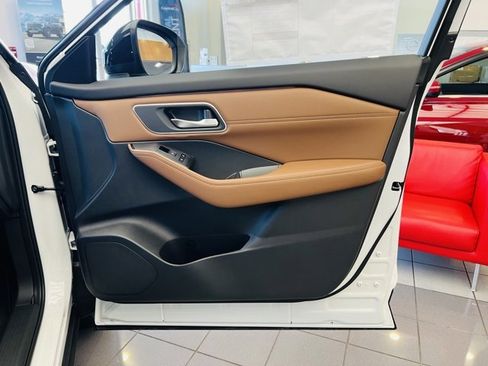 New 2026 Nissan Rogue Platinum image 34