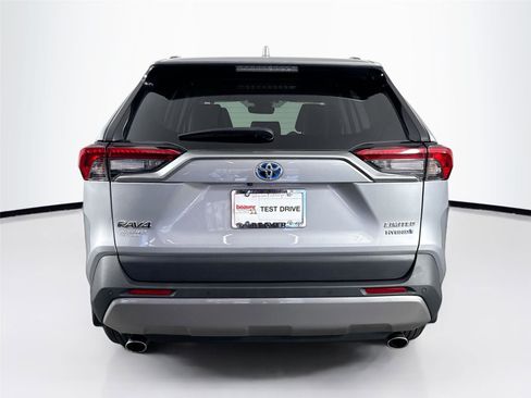 Certified 2022 Toyota RAV4 Limited image 12