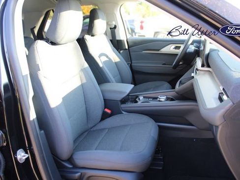 New 2026 Ford Explorer Active image 7